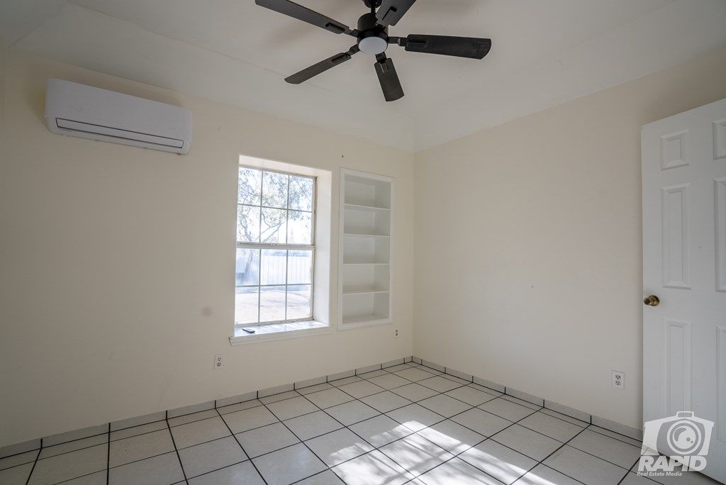 Image 17 of property listing at 1703 N Magdalen St, San Angelo, TX 76903