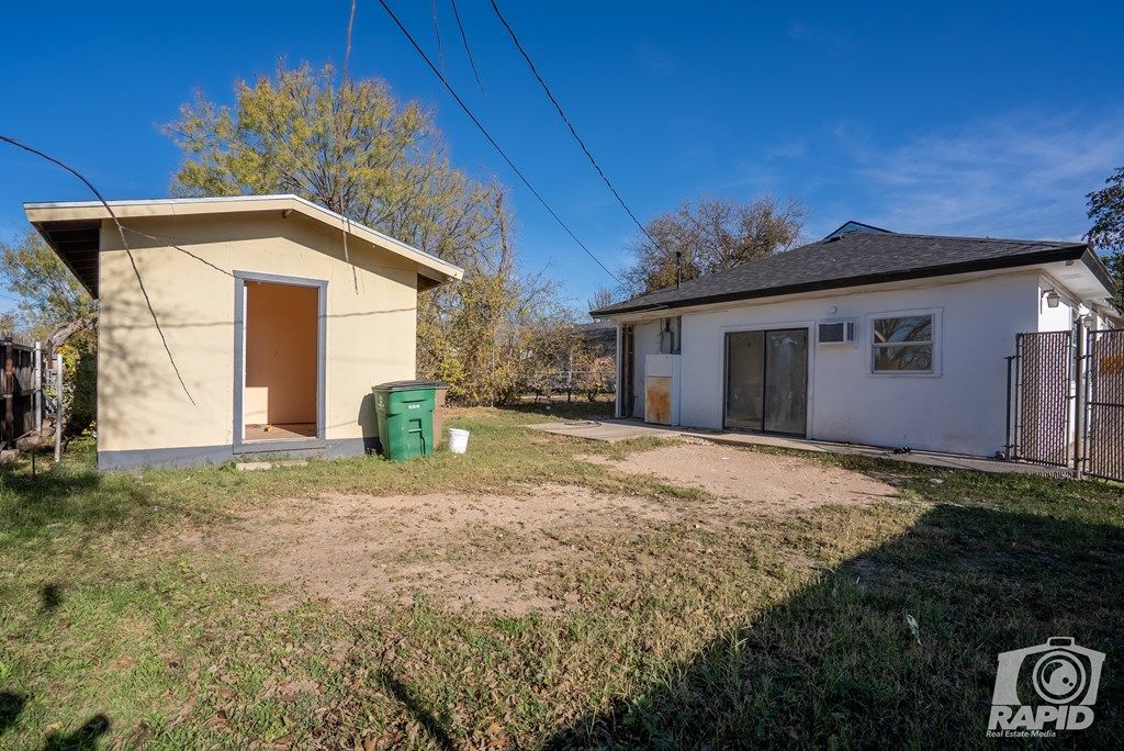Image 30 of property listing at 1703 N Magdalen St, San Angelo, TX 76903