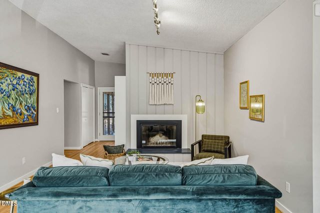 233 Forest Hill Road, Chapel Hill, NC 27514