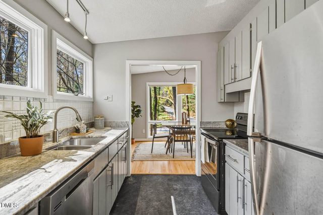 233 Forest Hill Road, Chapel Hill, NC 27514