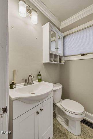 233 Forest Hill Road, Chapel Hill, NC 27514