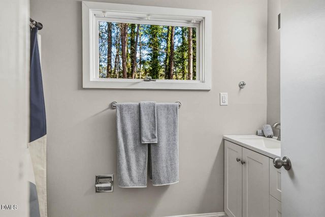 233 Forest Hill Road, Chapel Hill, NC 27514