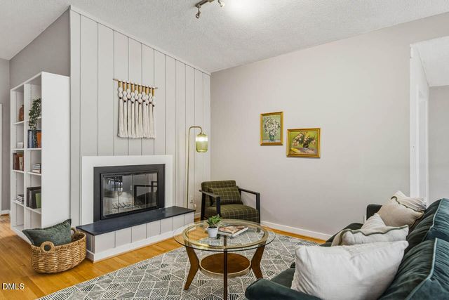 233 Forest Hill Road, Chapel Hill, NC 27514