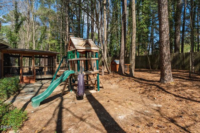 233 Forest Hill Road, Chapel Hill, NC 27514