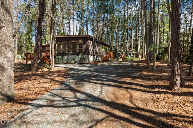 233 Forest Hill Road, Chapel Hill, NC 27514