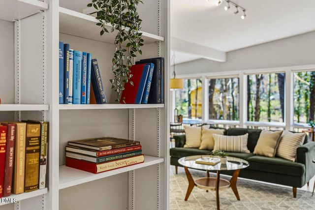 233 Forest Hill Road, Chapel Hill, NC 27514