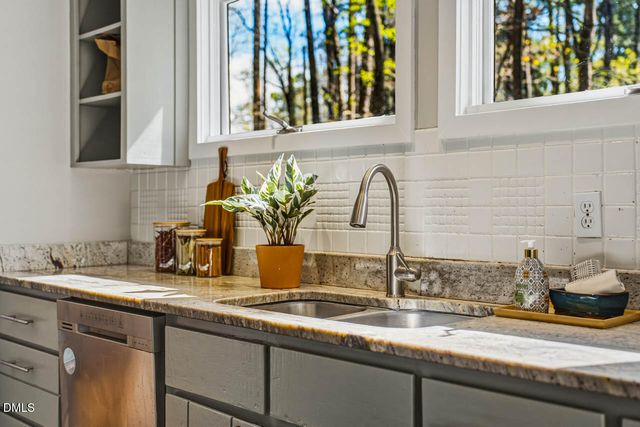 233 Forest Hill Road, Chapel Hill, NC 27514