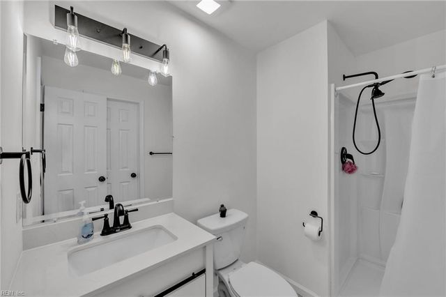 5028 Halwell DR, Virginia Beach, VA 23464