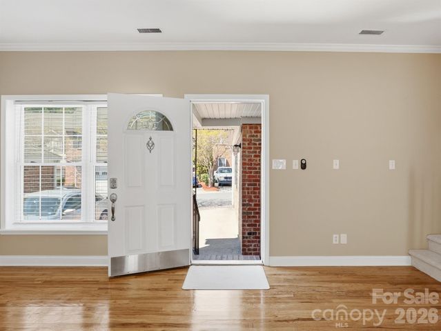 4330 Laurel Hill Lane, Charlotte, NC 28217