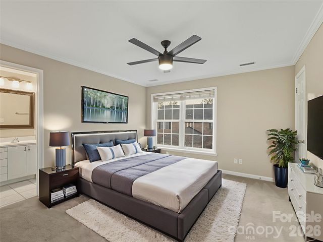 4330 Laurel Hill Lane, Charlotte, NC 28217