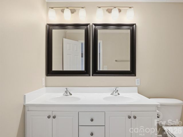 4330 Laurel Hill Lane, Charlotte, NC 28217