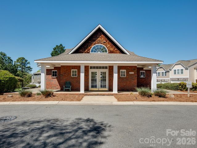 4330 Laurel Hill Lane, Charlotte, NC 28217