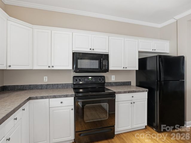 4330 Laurel Hill Lane, Charlotte, NC 28217