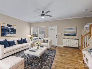 4330 Laurel Hill Lane, Charlotte, NC 28217