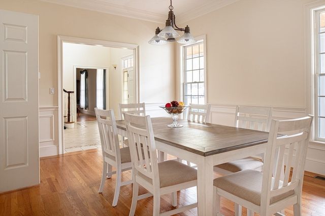 7 Burnham Rd, Lexington, MA 02420