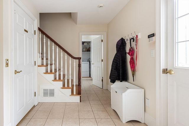 7 Burnham Rd, Lexington, MA 02420