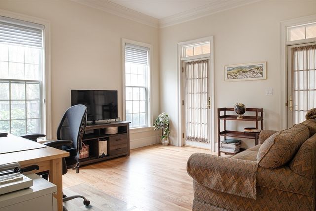 7 Burnham Rd, Lexington, MA 02420
