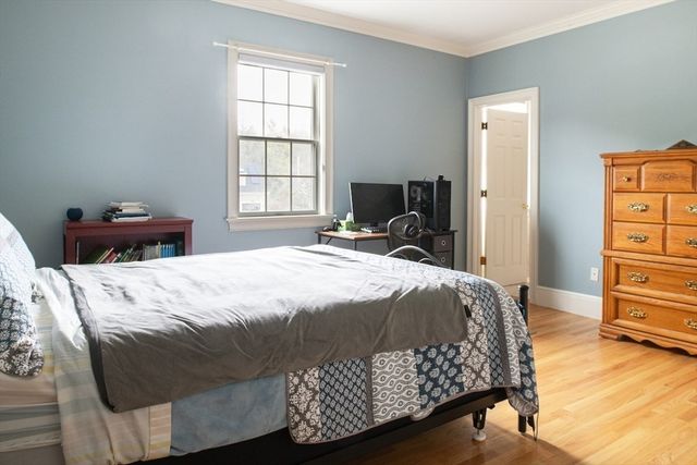 7 Burnham Rd, Lexington, MA 02420