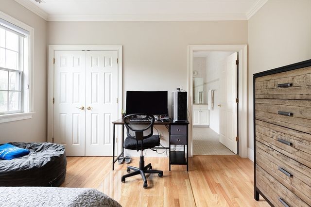 7 Burnham Rd, Lexington, MA 02420