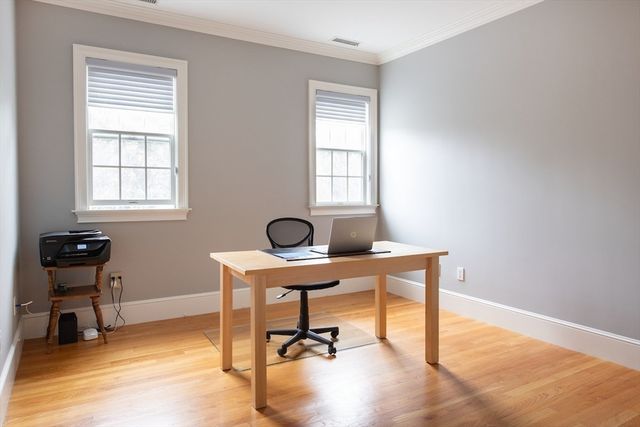 7 Burnham Rd, Lexington, MA 02420