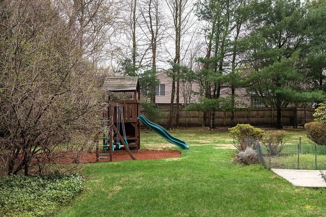 7 Burnham Rd, Lexington, MA 02420