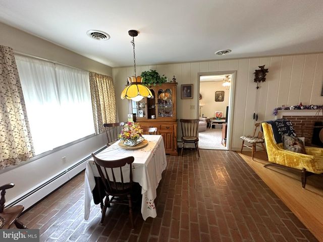 269 MCKINLEY AVE, Hanover, PA 17331