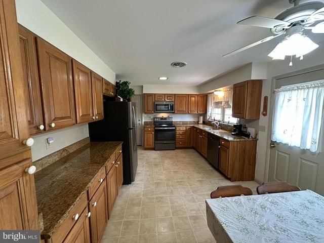 269 MCKINLEY AVE, Hanover, PA 17331