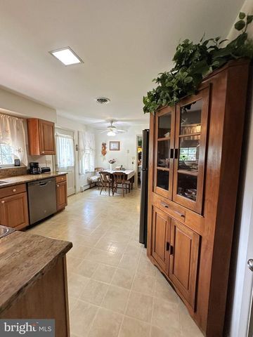 269 MCKINLEY AVE, Hanover, PA 17331