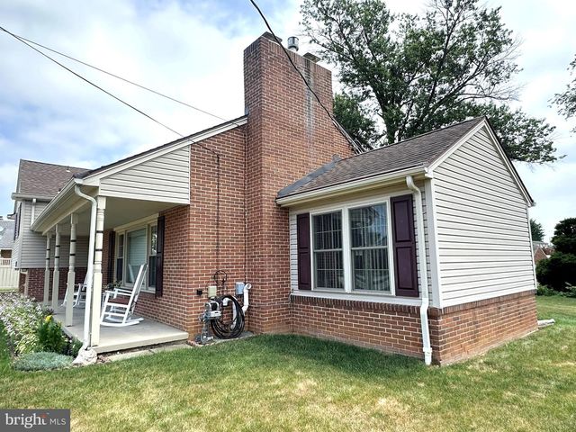 269 MCKINLEY AVE, Hanover, PA 17331