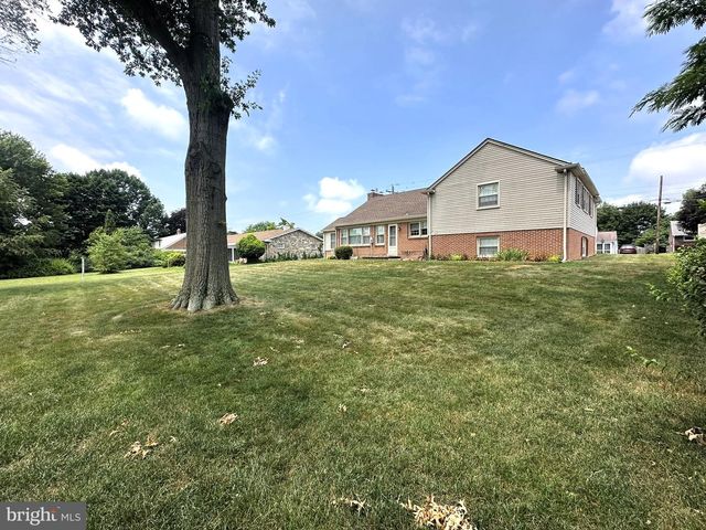 269 MCKINLEY AVE, Hanover, PA 17331