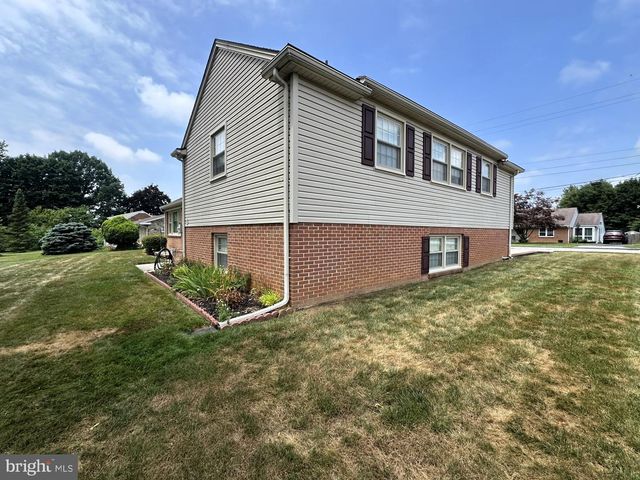 269 MCKINLEY AVE, Hanover, PA 17331
