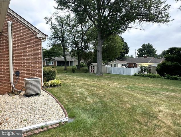 269 MCKINLEY AVE, Hanover, PA 17331