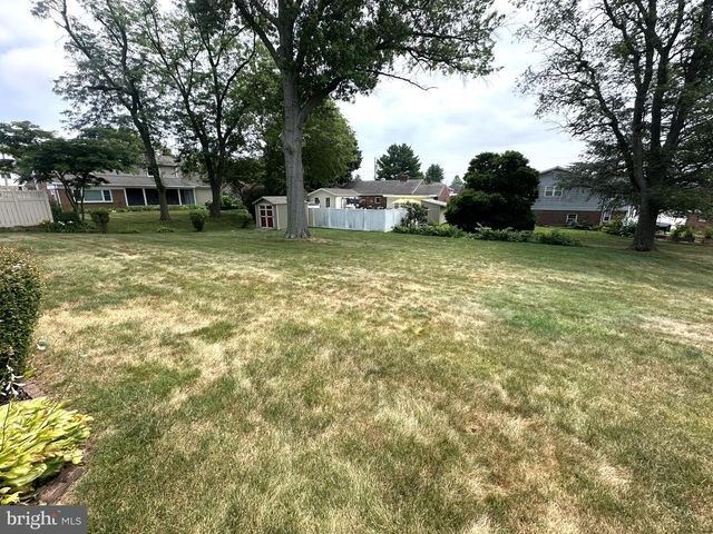 269 MCKINLEY AVE, Hanover, PA 17331