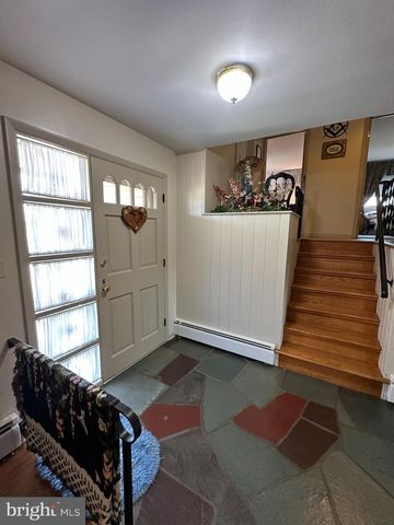 269 MCKINLEY AVE, Hanover, PA 17331