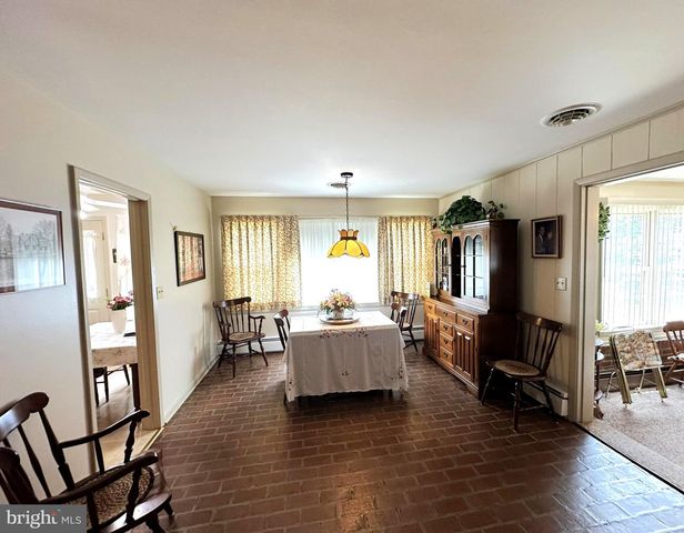 269 MCKINLEY AVE, Hanover, PA 17331