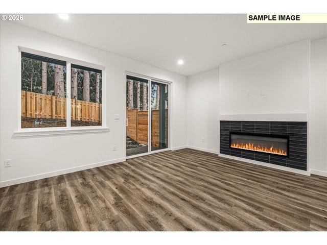 230 Nw MAWRCREST Ave, Gresham, OR 97030