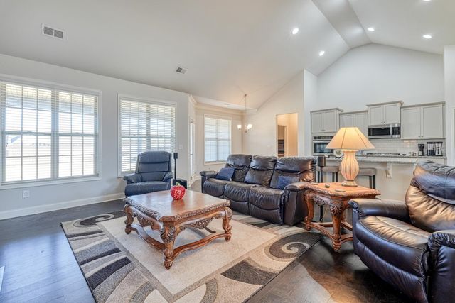 699 Ridgeville Crossing Drive, Inman, SC 29349