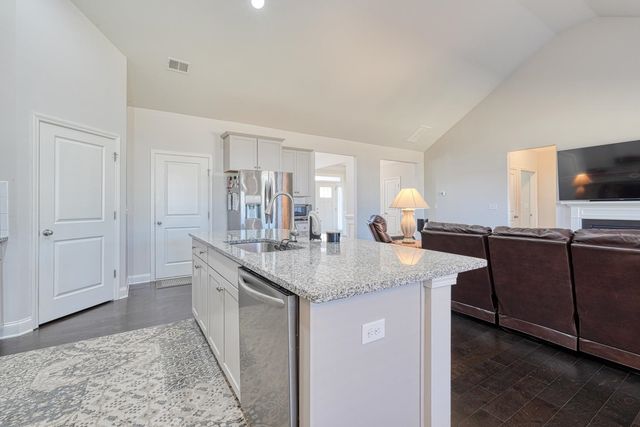 699 Ridgeville Crossing Drive, Inman, SC 29349