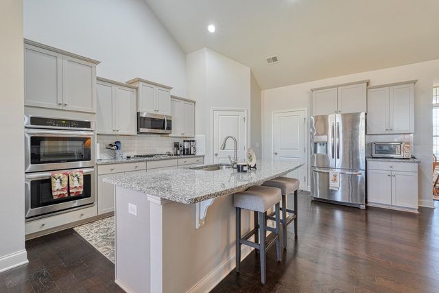 699 Ridgeville Crossing Drive, Inman, SC 29349