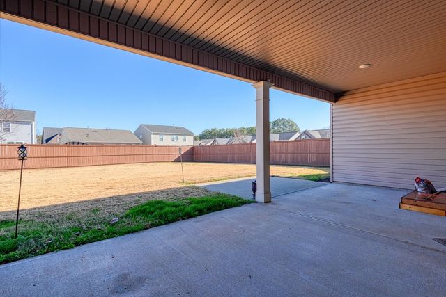 699 Ridgeville Crossing Drive, Inman, SC 29349