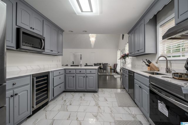 17020 STONECLIFF DRIVE, Northport, AL 35475