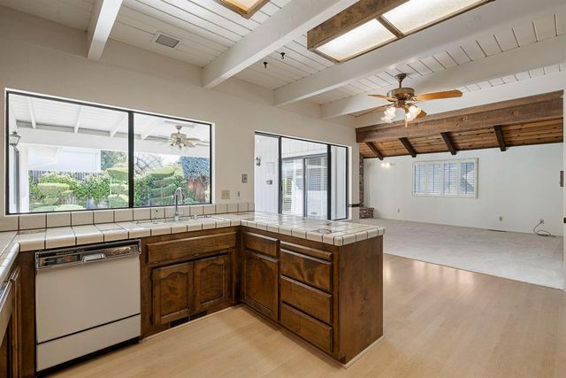 5106 Sunrise Hills Dr, Fair Oaks, CA 95628