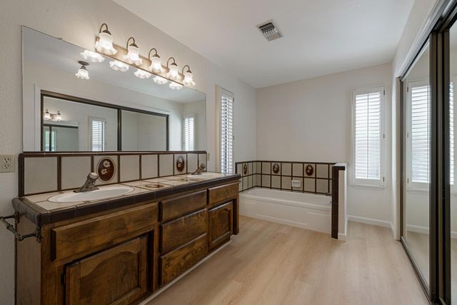 5106 Sunrise Hills Dr, Fair Oaks, CA 95628