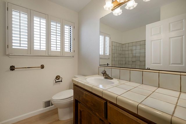 5106 Sunrise Hills Dr, Fair Oaks, CA 95628