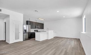 834 S FARMER Avenue, Tempe, AZ 85281