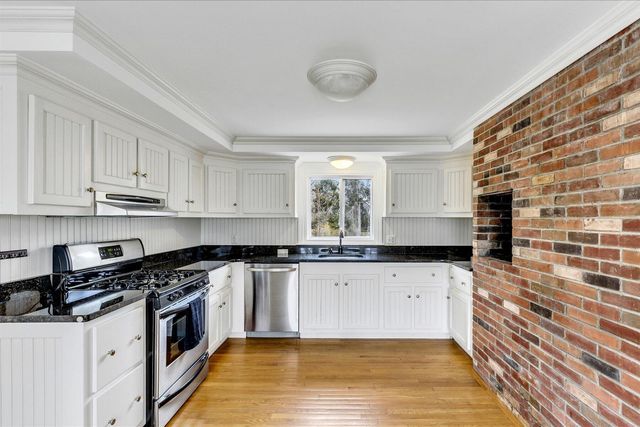 5 Dale Terrace Extension, Sandwich, MA 02563