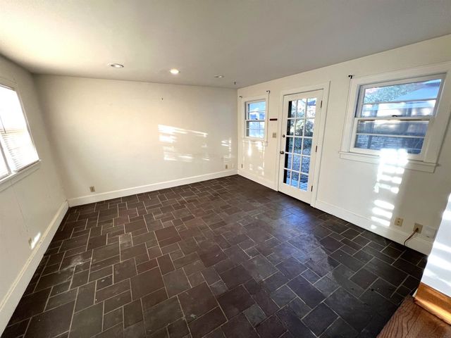 3916 E Willow St, Wichita, KS 67218