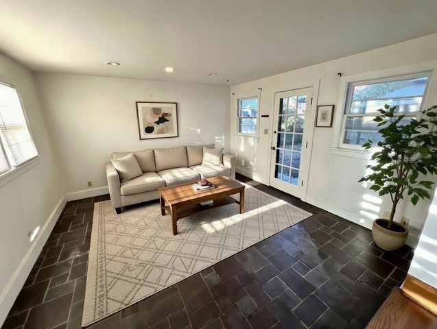 3916 E Willow St, Wichita, KS 67218