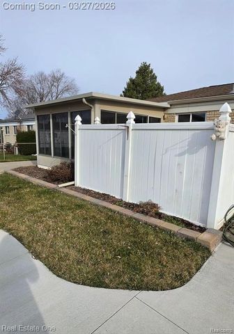 18576 Matthew Drive, Clinton Township, MI 48035