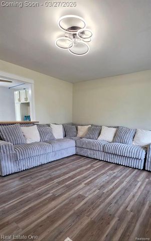 18576 Matthew Drive, Clinton Township, MI 48035